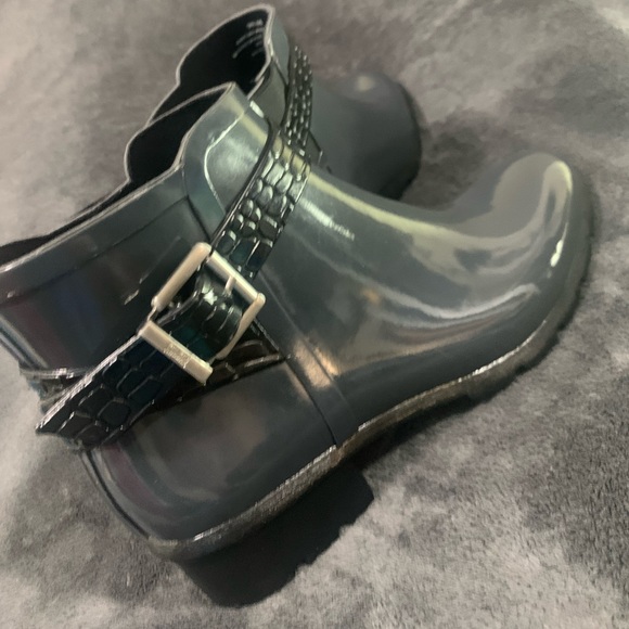 NEW COUGAR Ankle Rainboots w/buckle 😀 - Picture 2 of 9